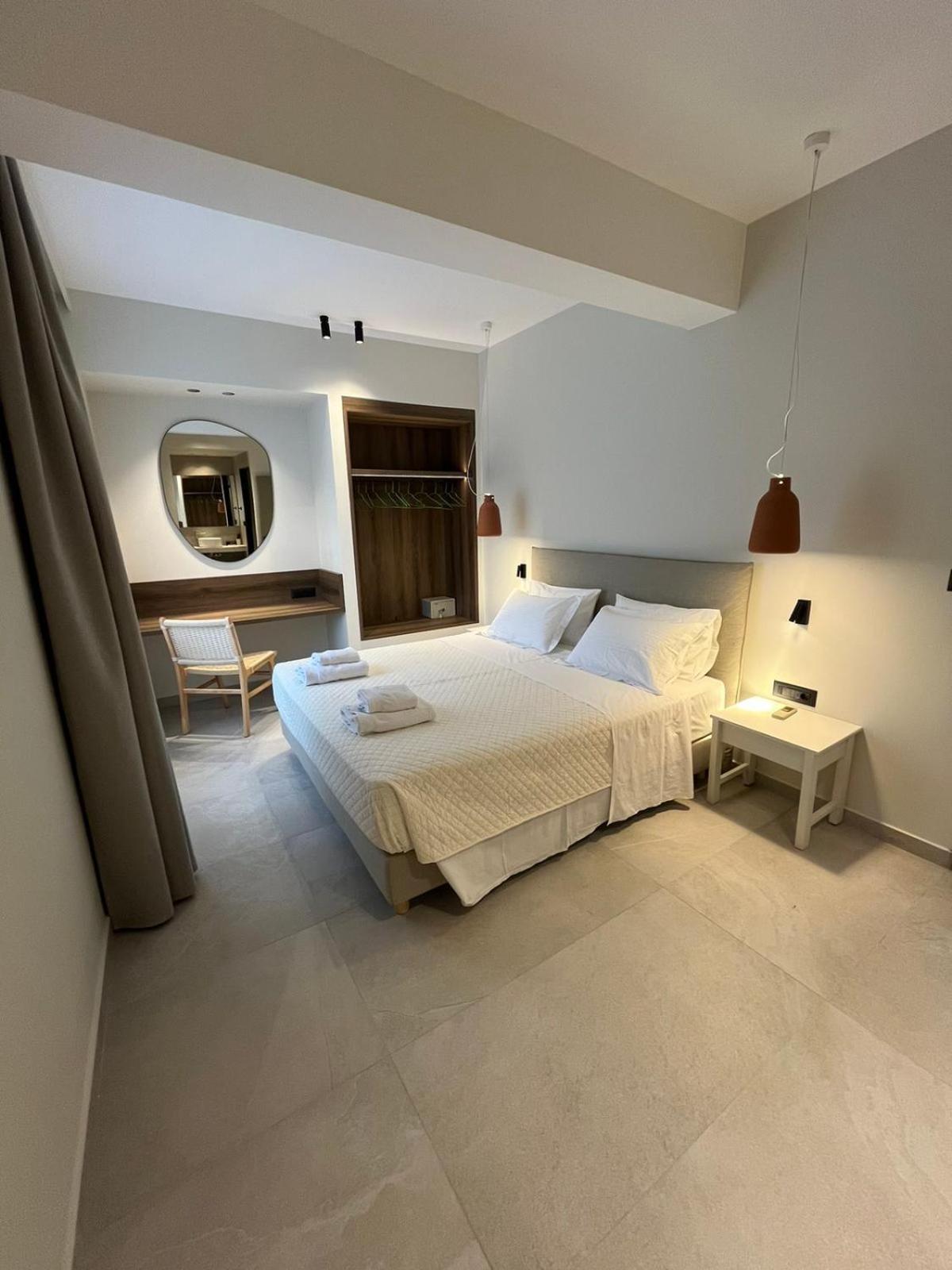 Mediterranean Sea Top Floor Paleochora Exterior foto